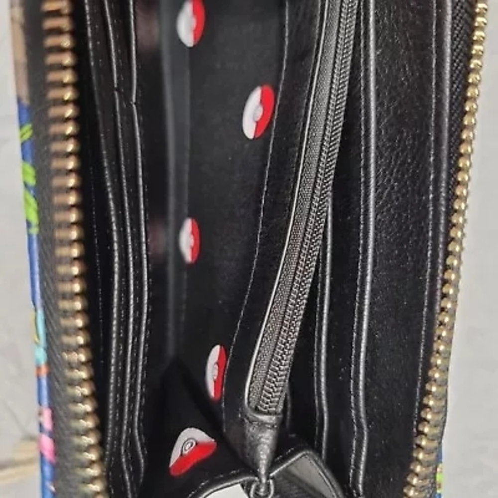 Blue Wallet - Picture 4 of 4